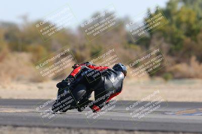 media/Dec-18-2022-SoCal Trackdays (Sun) [[8099a50955]]/Turn 7 Backside (1125am)/